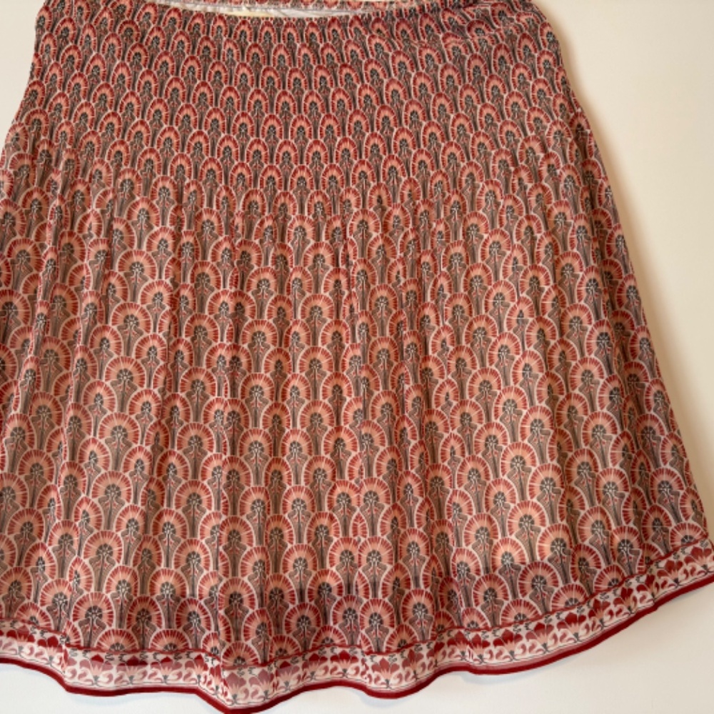 Preloved Max Studio Skirt Size Medium

LOT U